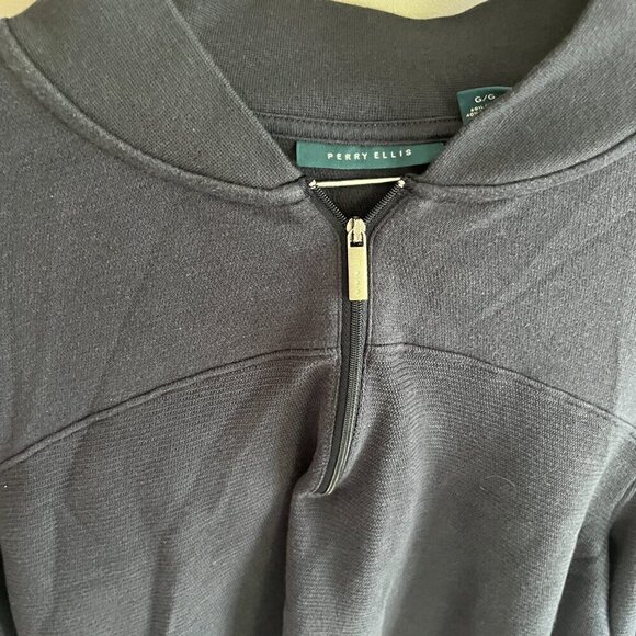 Perry Ellis Navy Sweater Size Large mock neck features a quarter zip - Picture 4 of 8
